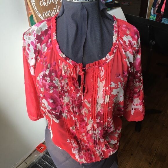 Sheer floral raw hem floral Express blouse - Picture 1 of 3